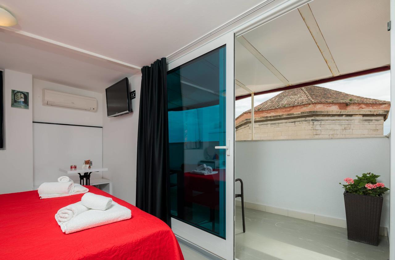 Plr Luxury Rooms Split Exteriör bild